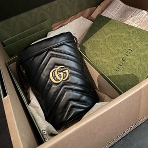 Gucci Marmont mini Bucket Bag